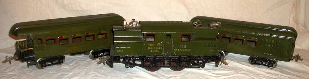 vintage dark green train set