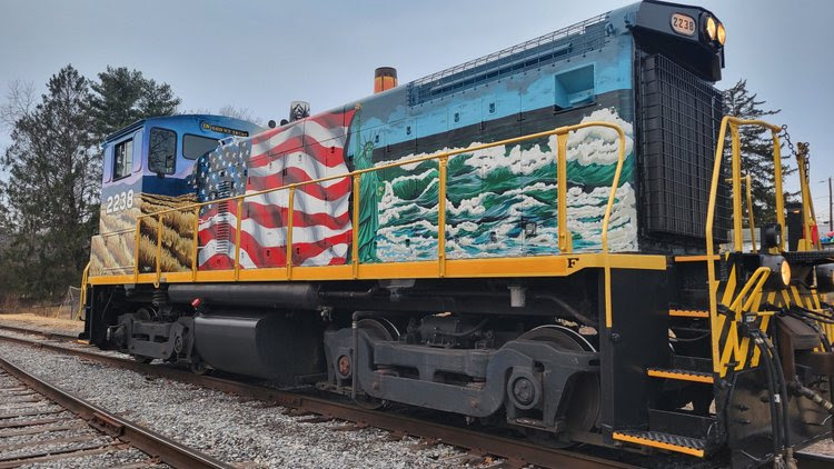 SW1500 painted with series of patriotic scenes