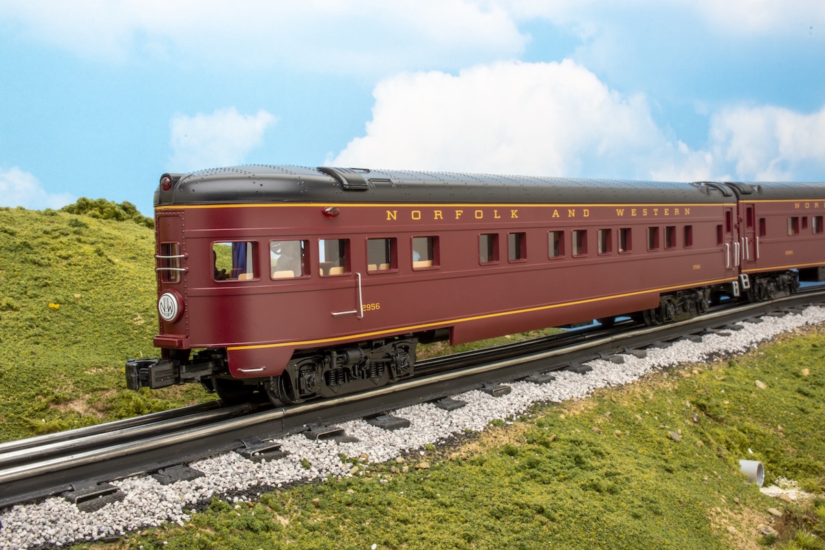 Tail end of the MTH Premier O scale four-car Norfolk and Western streamlined passenger set
